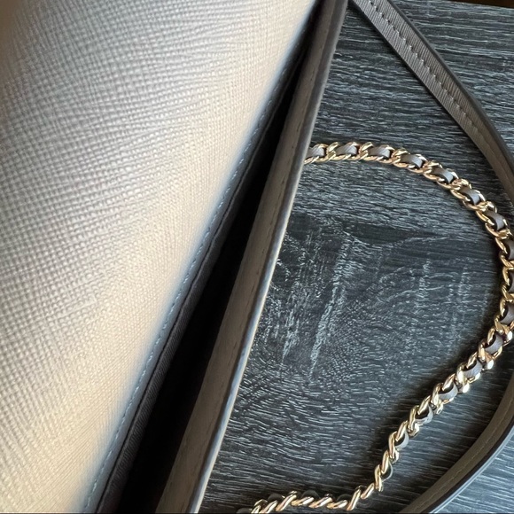 NWOT! Tory Burch Robinson Mini Convertible Crossbody/Shoulderbag in Gray Heron - Picture 12 of 16